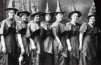 STRANGE WEIRD BIZARRE CREEPY CRAZY FREAKY Witches Spell Women VINTAGE PIC ODD