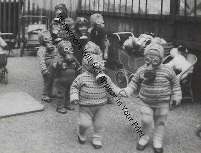 BIZARRE CREEPY CRAZY FREAKY STRANGE WEIRD Kids Gas Mask WW2 VINTAGE PIC SPOOKY