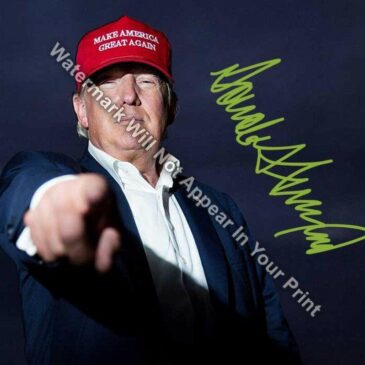 DONALD TRUMP Signed Reprint Make America Great Again Photo 2016 President DT17